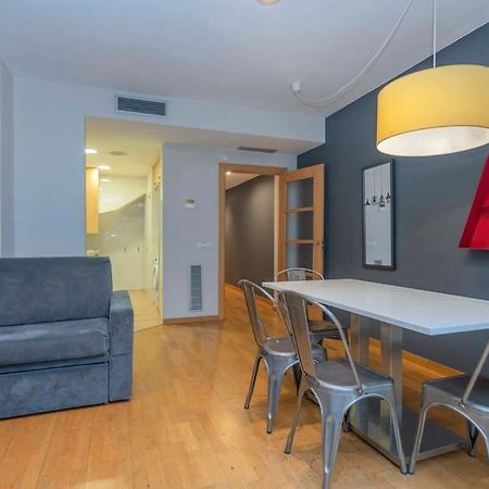 2 Bedroom Duplex Apartment With Balcony 4-3 Барселона Екстериор снимка