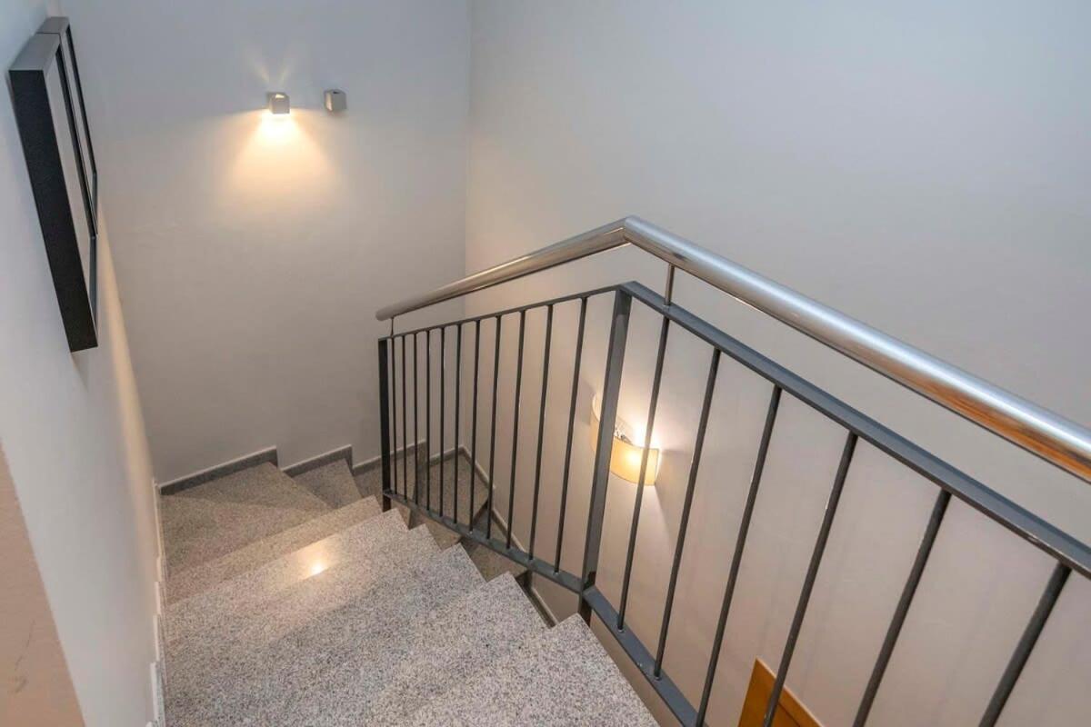 2 Bedroom Duplex Apartment With Balcony 4-3 Барселона Екстериор снимка