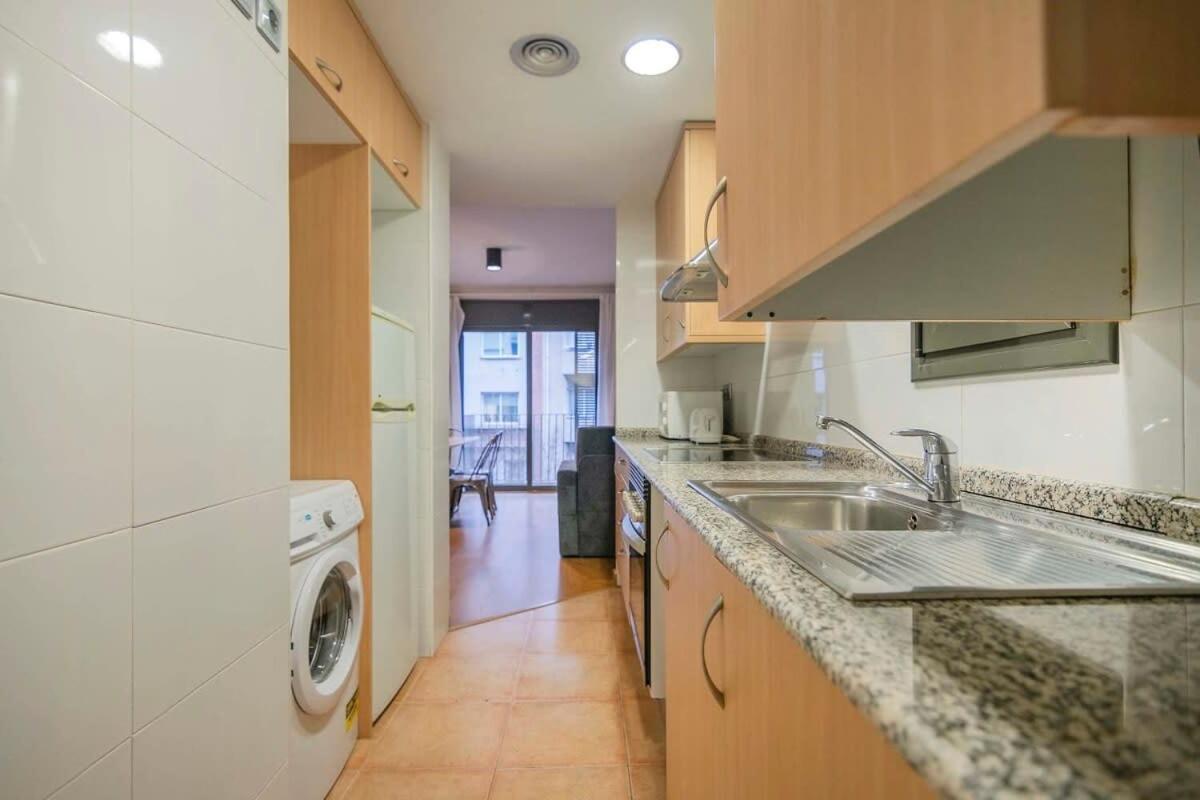 2 Bedroom Duplex Apartment With Balcony 4-3 Барселона Екстериор снимка